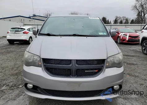 2014 Dodge Grand Caravan Sxt z USA, uszkodzony, nr VIN 2C4RDGCG7ER239152